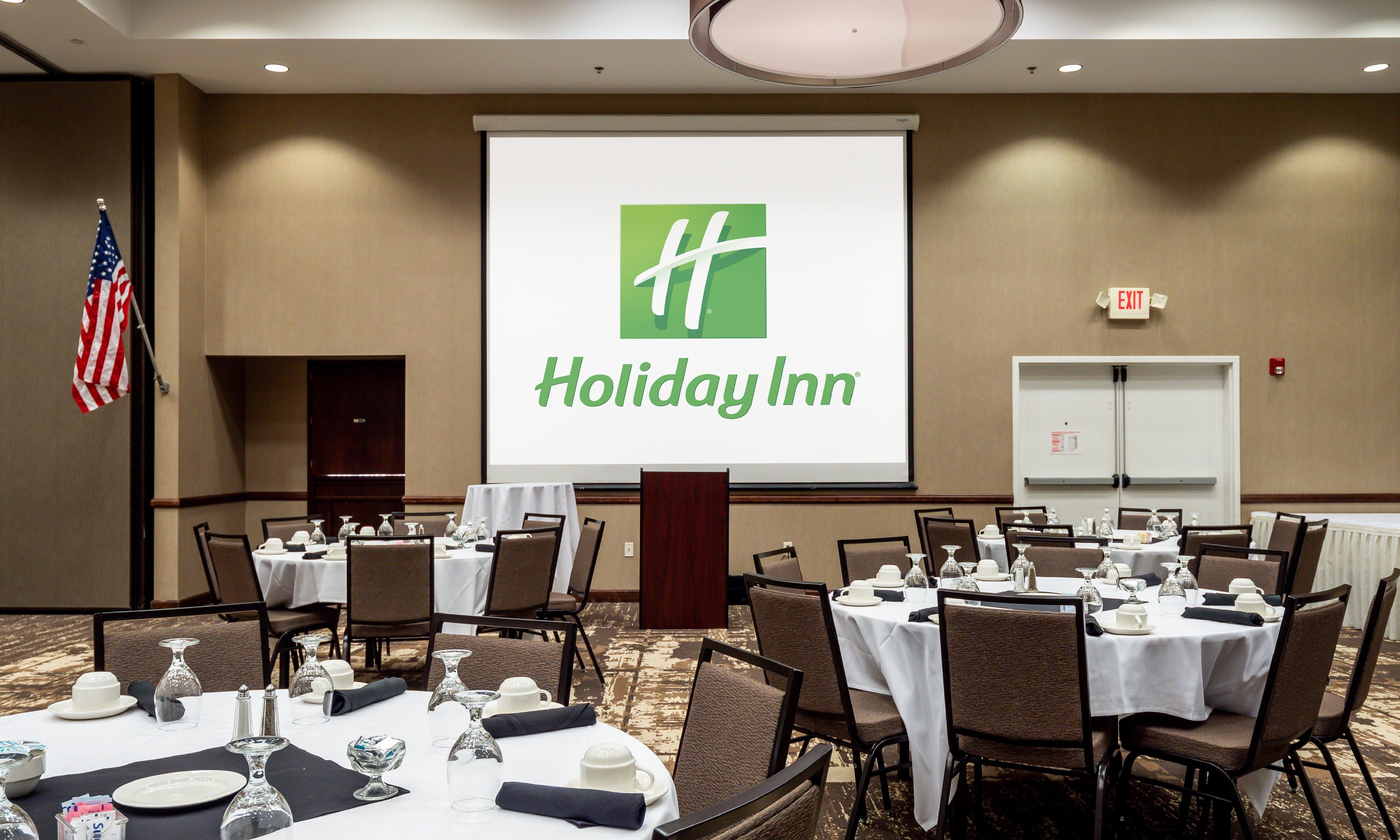 Holiday Inn Conference Center Marshfield, An Ihg Hotel Екстериор снимка