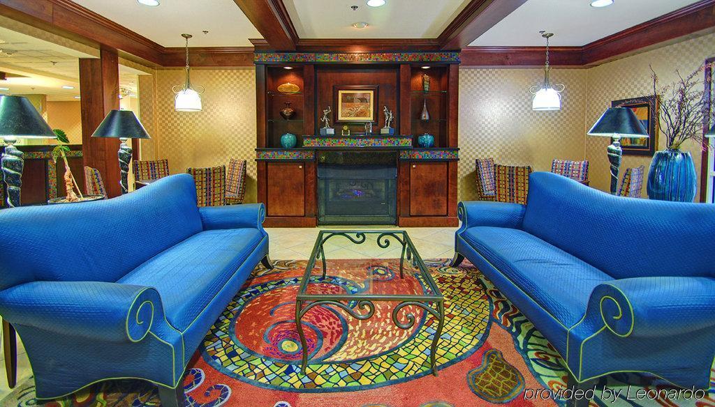 Holiday Inn Conference Center Marshfield, An Ihg Hotel Екстериор снимка